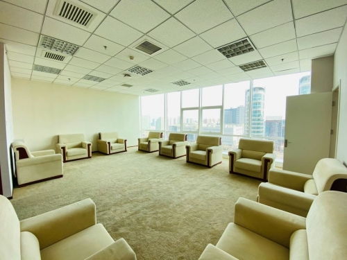 精裝500平總部廣場(chǎng)寫字樓出租 高樓層、視野開闊、采光優(yōu)越